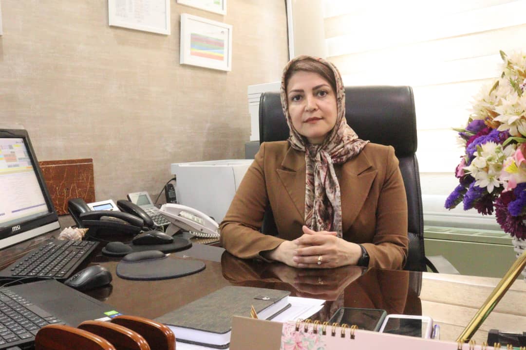 دكتر لاله عنايت سرخوش ، مدیر مالی