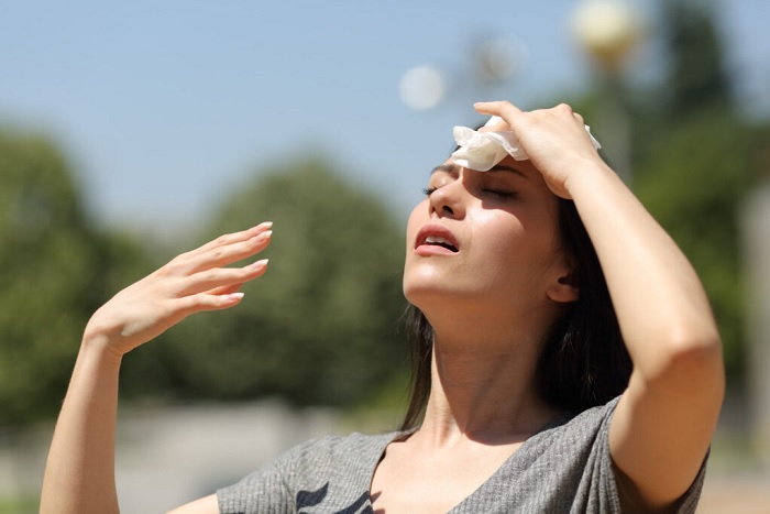كيف تحدث ضربة الشمس؟